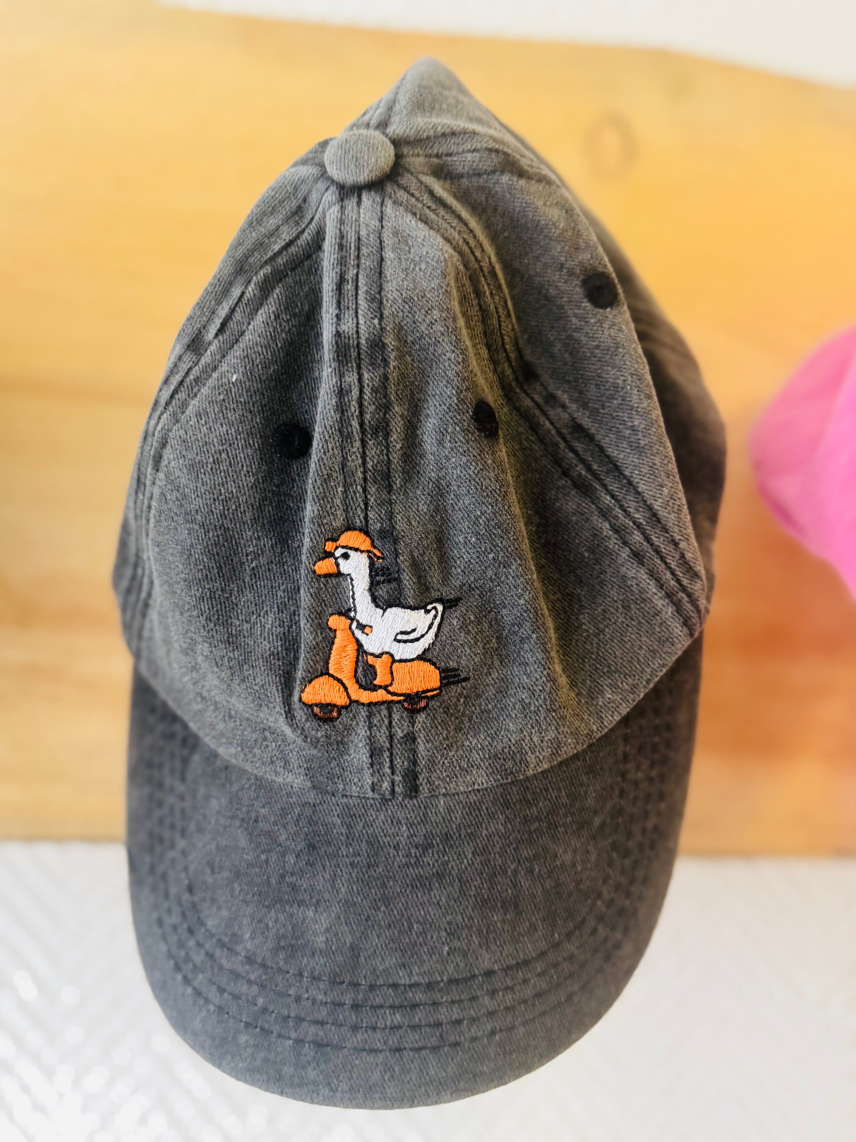 Happy Cap Gans auf Roller -dunkelgrau-