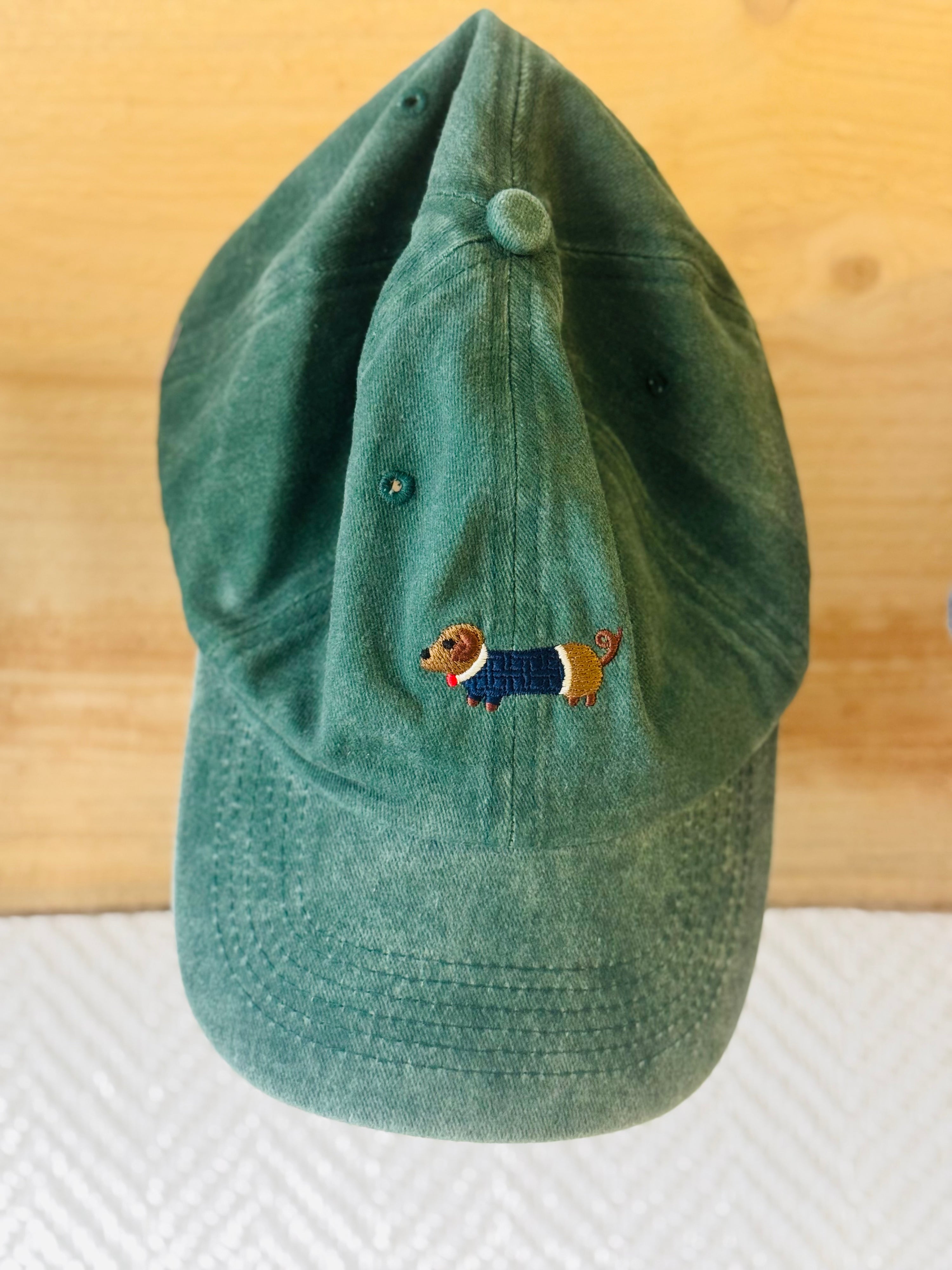 Happy Cap Dackel im Anzug -grün-