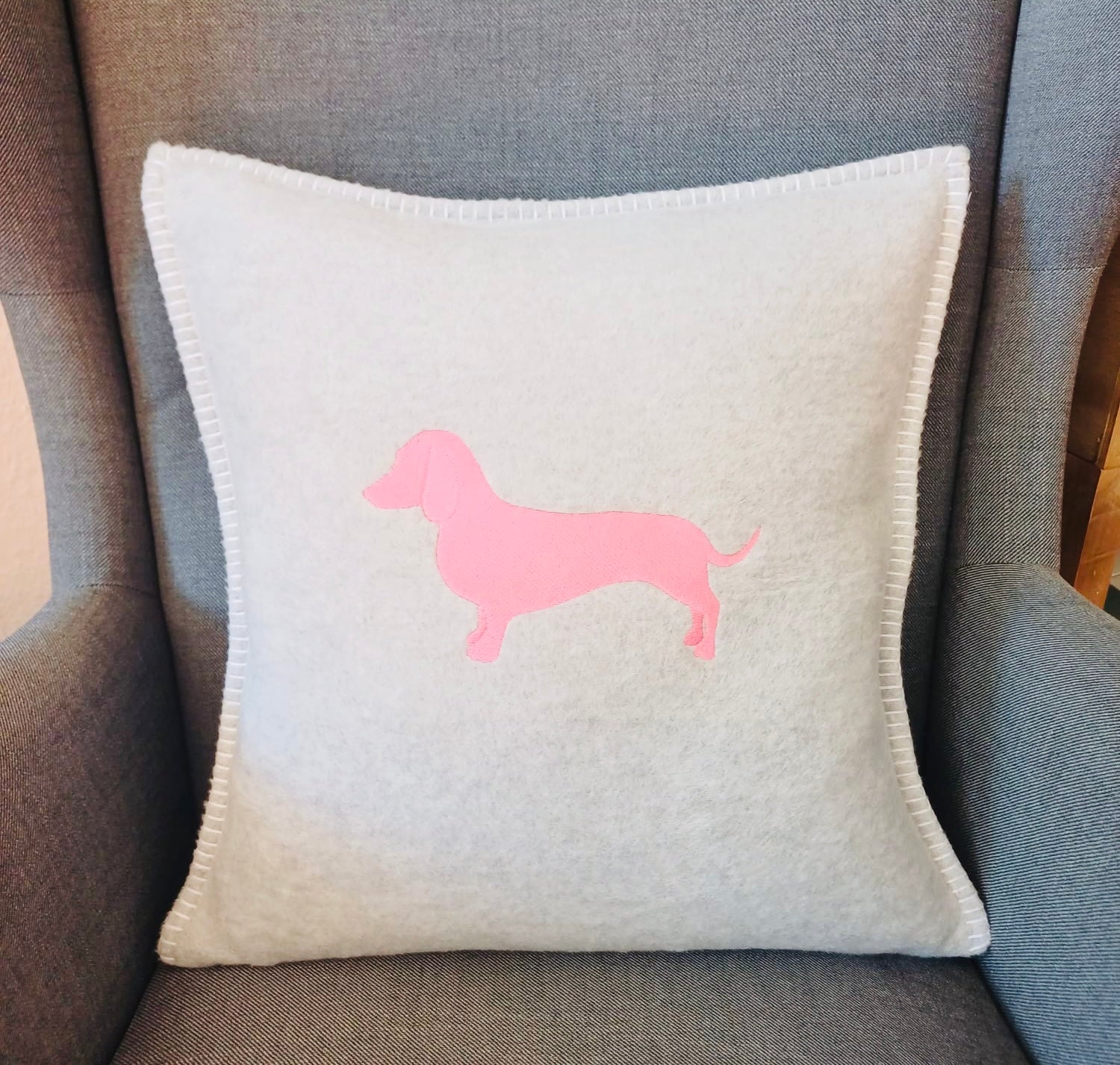 Kissen Chaletstyle Dackel -Hellgrau in 40 x 40cm