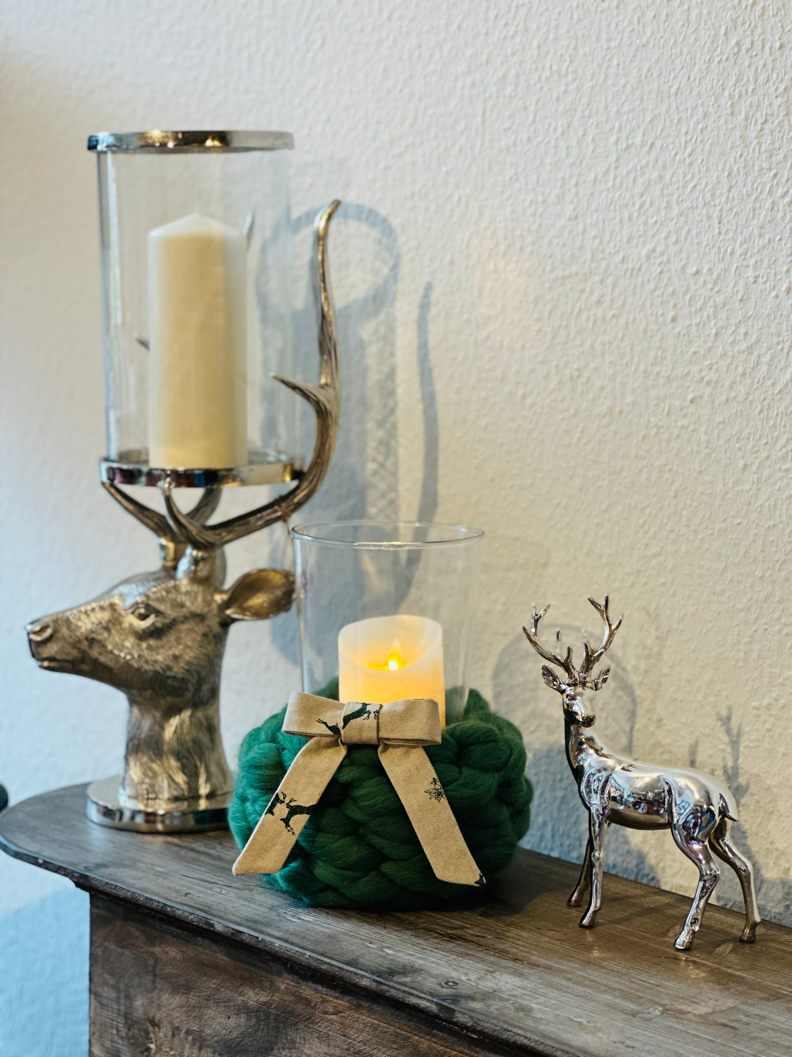 MAXI Windlicht aus 100% Merinowolle mit Glaseinsatz, Kerze und handgenähter Schleife