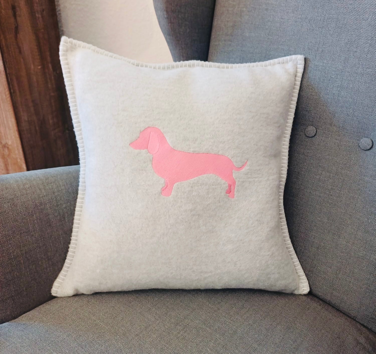 Kissen Chaletstyle Dackel -Hellgrau in 40 x 40cm