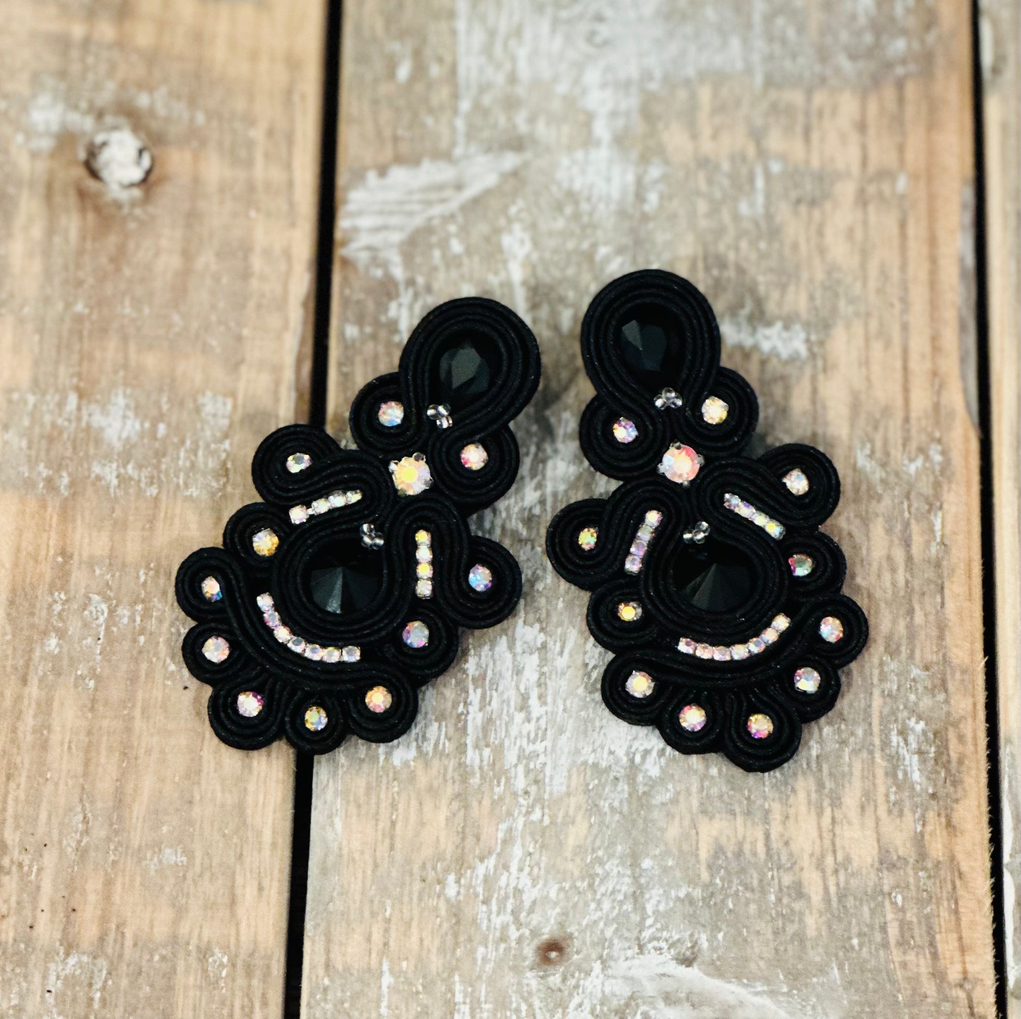 Classy Mid One -Just Black-