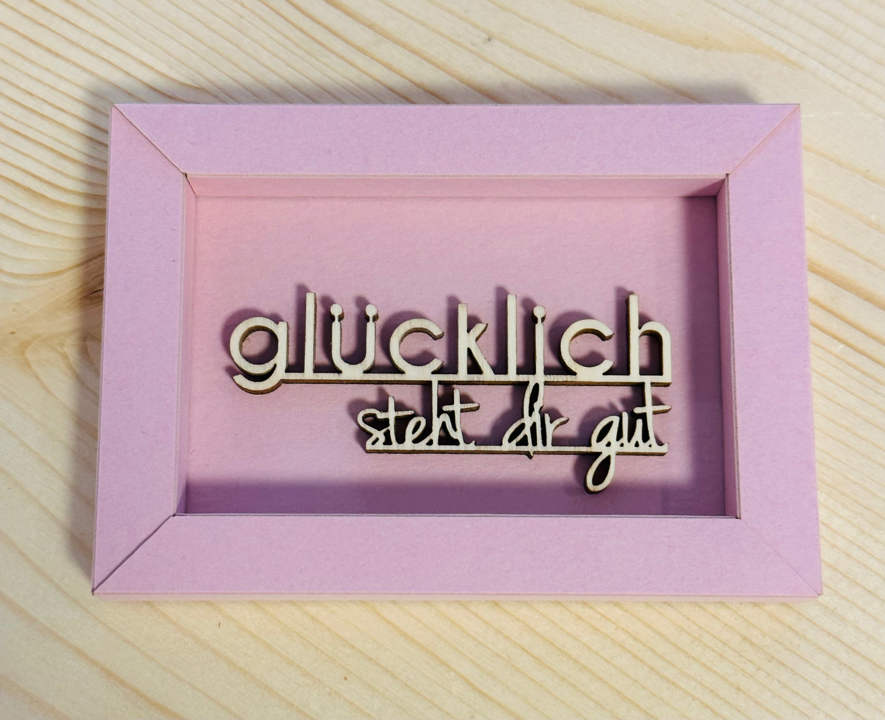 Woody Words -Glücklich steht dir gut- klein