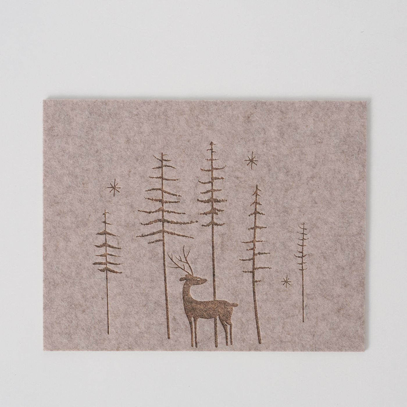 Tischset Hirsch im Wald in grau oder sand