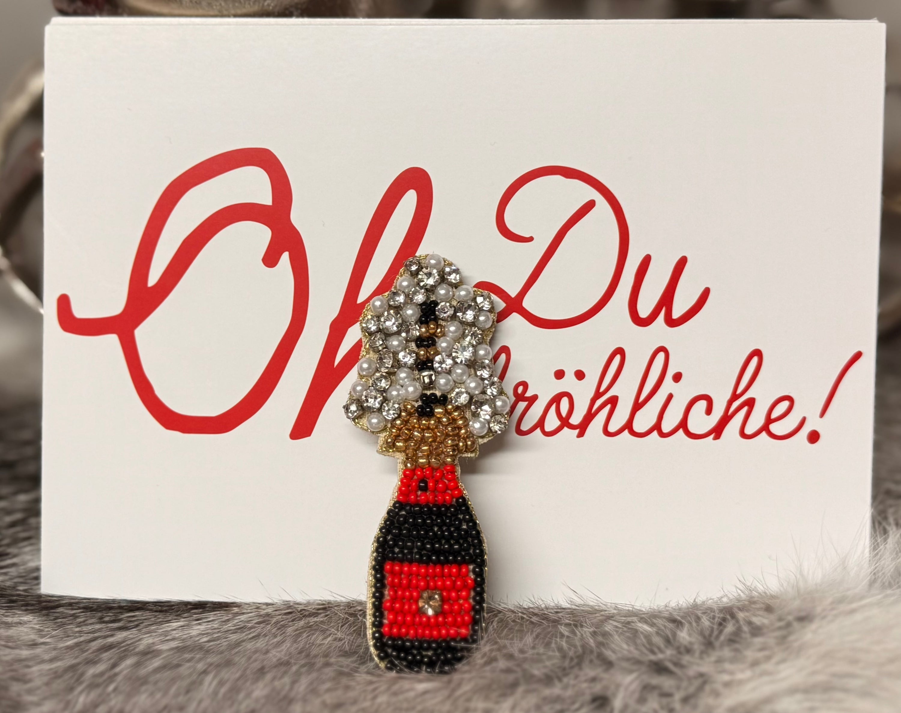 Brosche Champagnerflasche rot 8cm