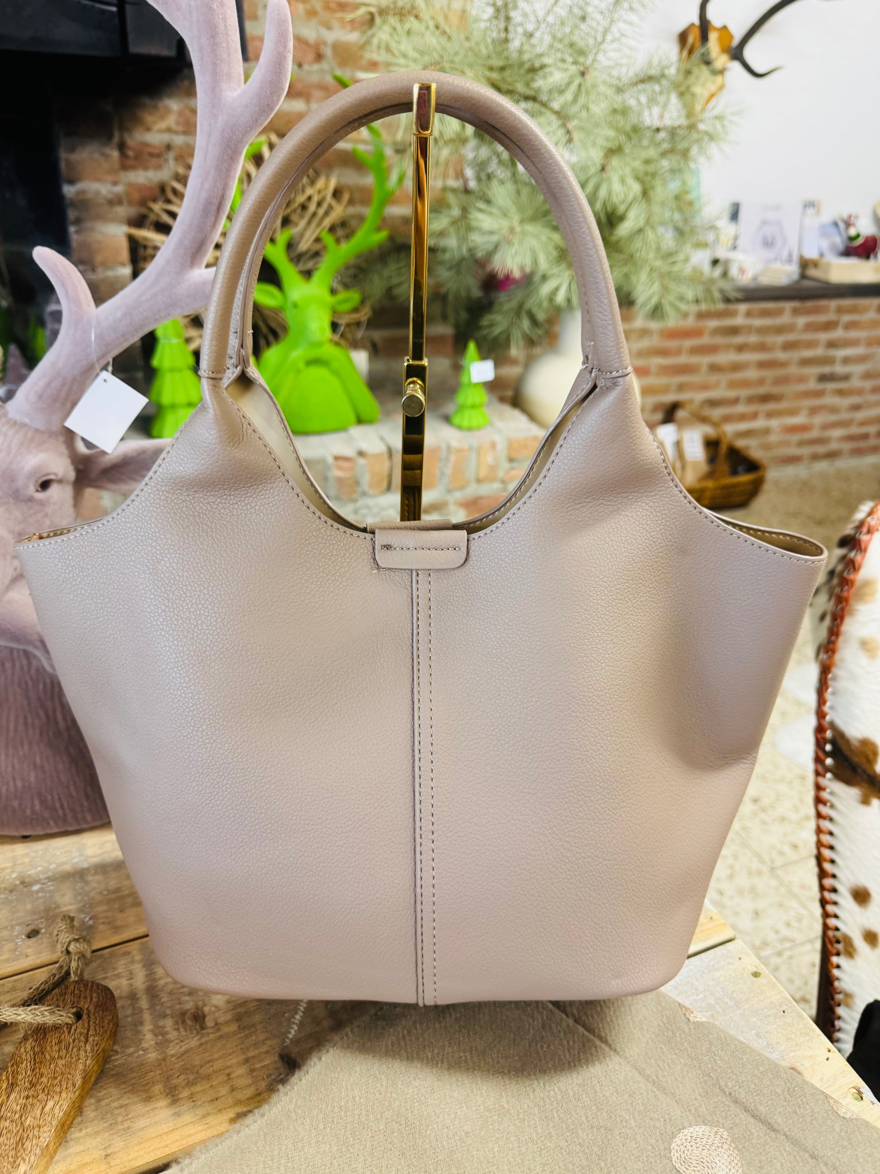 A Hunters Choice Bag Beige