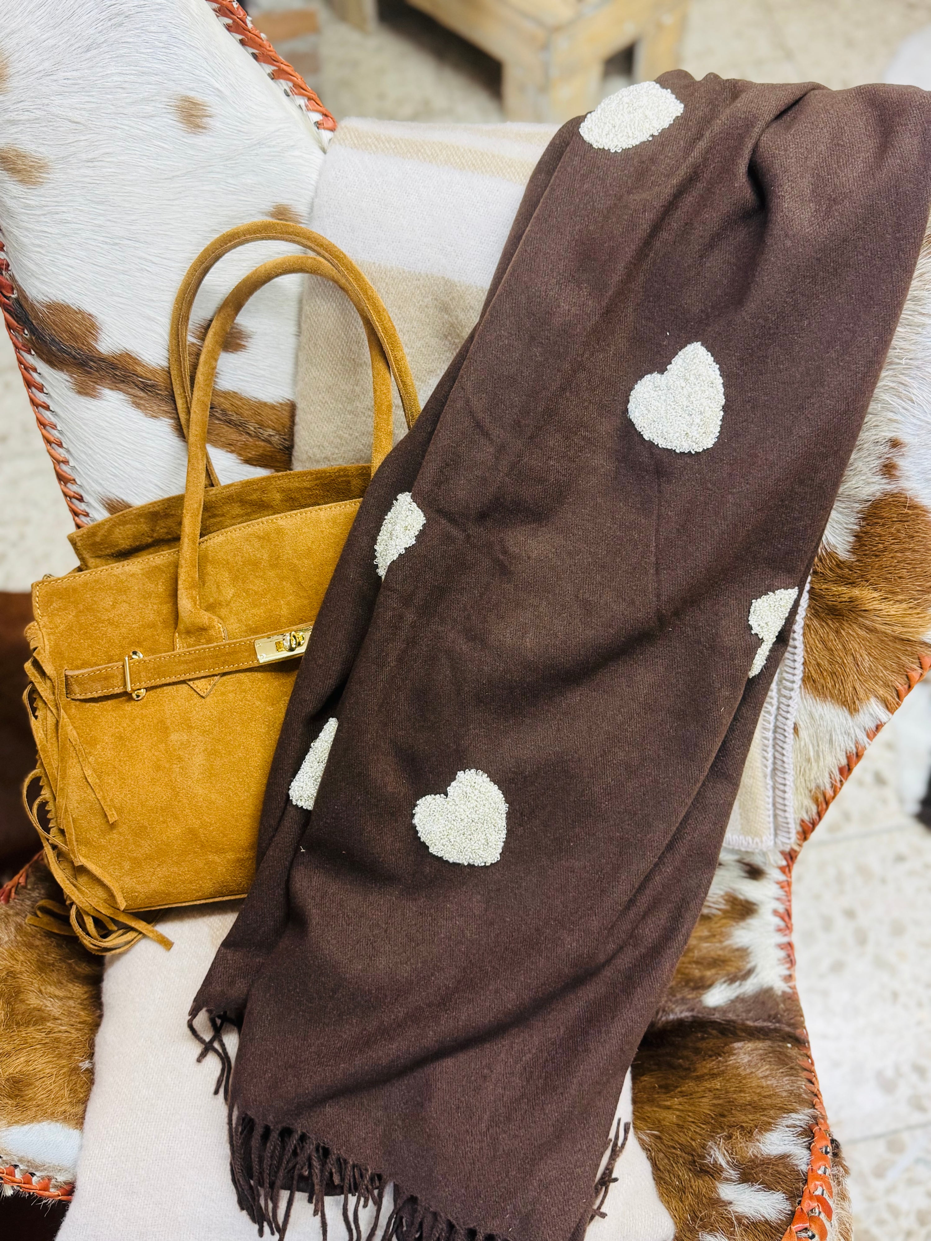 Herzl Schal dunkelbraun, kuschelig weich