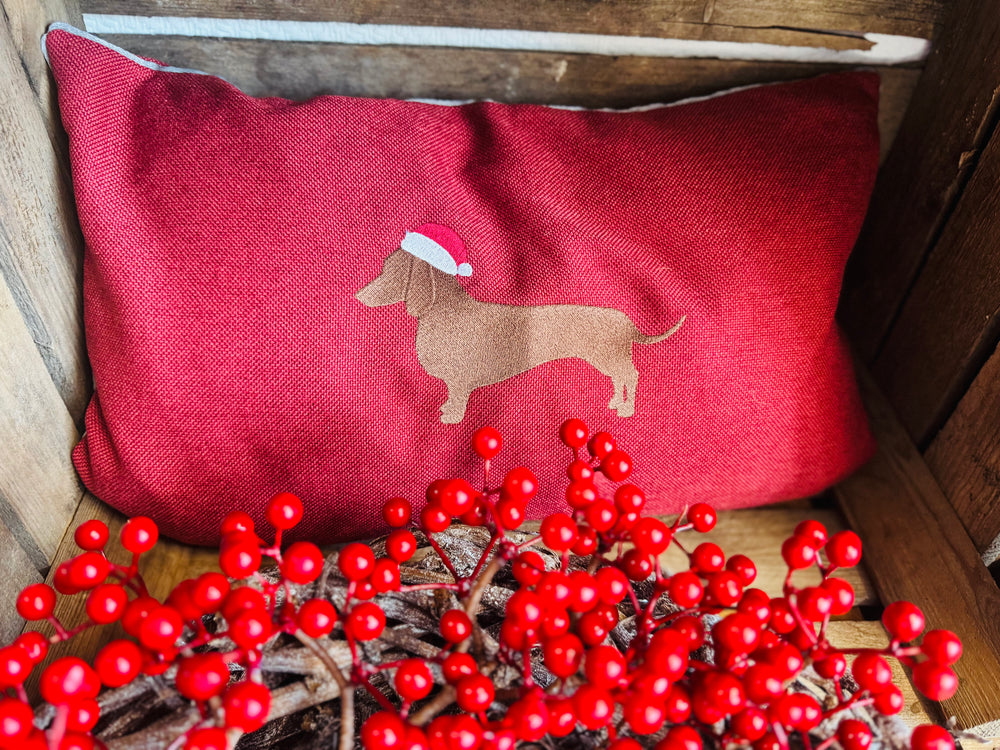 Kissen Chaletstyle mit Weihnachtsdackel -Weihnachtsrot- in 30 x 50cm-