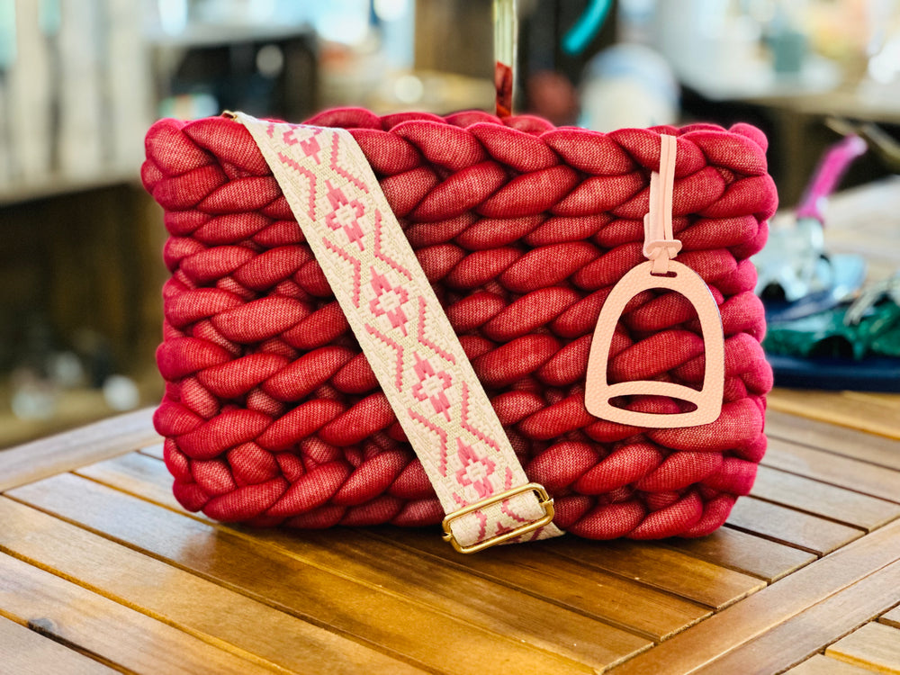 Lofty Loop Bag BIG -Beere mit Steigbügel und Crossbodygurt-