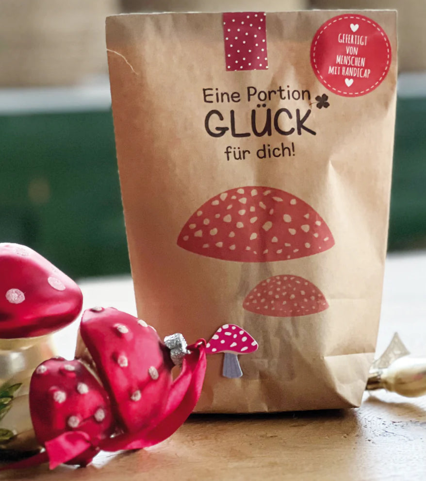 Eine Portion Glück für dich - viel Glück mit Pilz und Herz