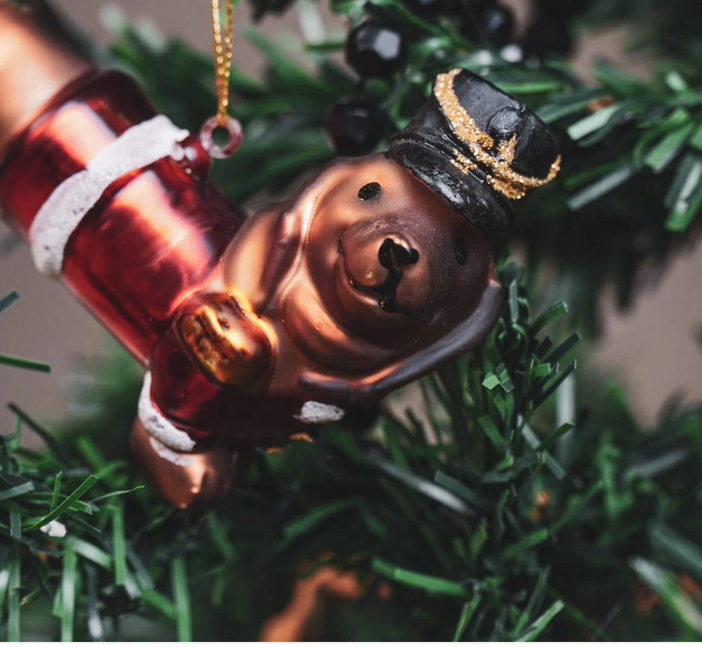 Baumanhänger Dackel in Uniform