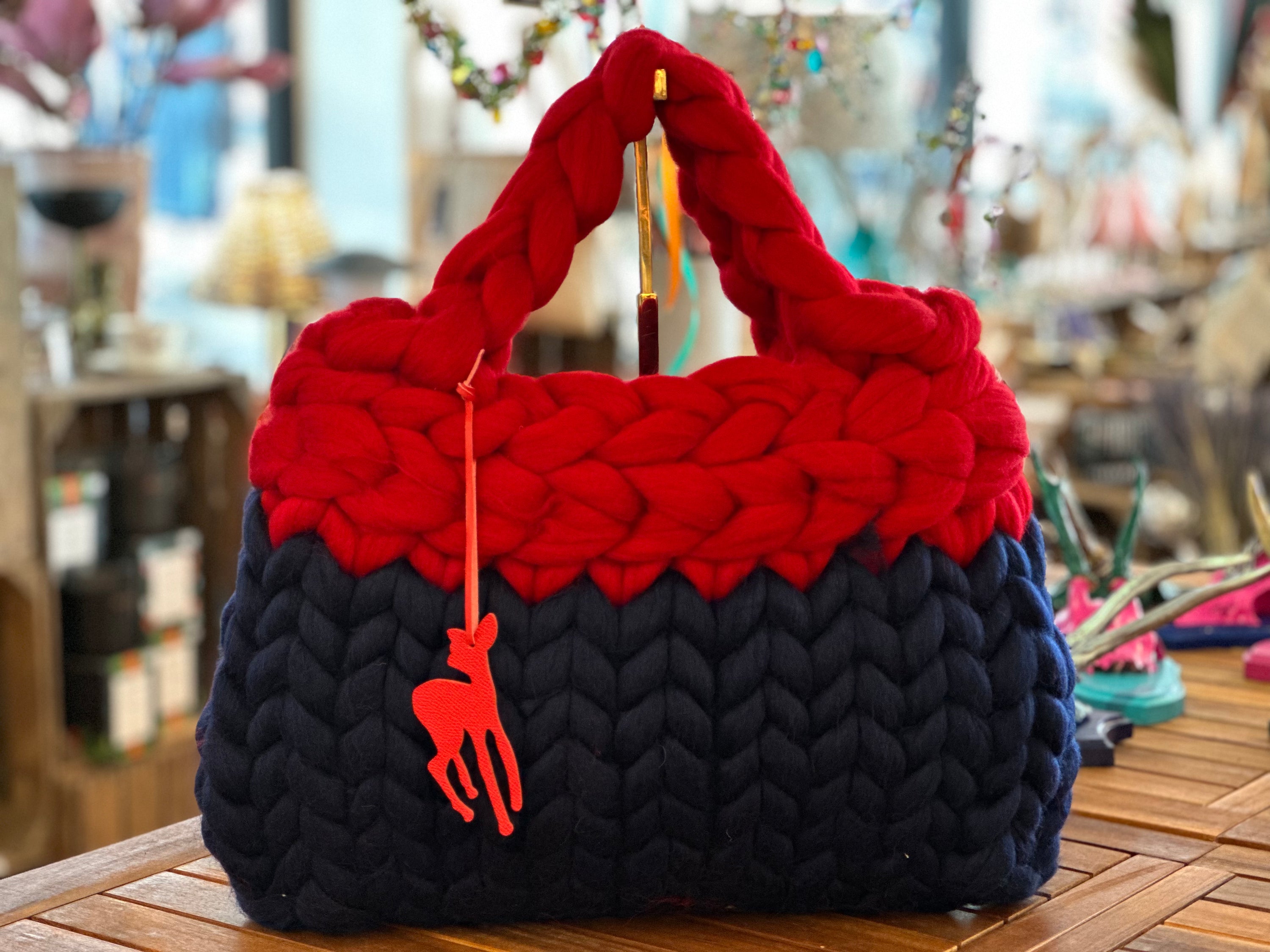 Lofty Loop Bag 100% MERINOWOLLE -Navy/Rot mit Rehanhänger