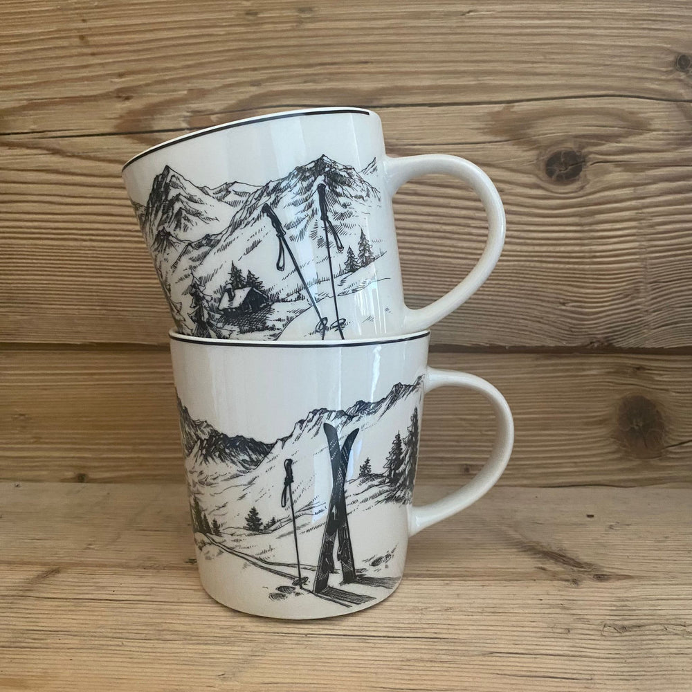 Tasse Wintermotiv mit Skiern aus Porzellan