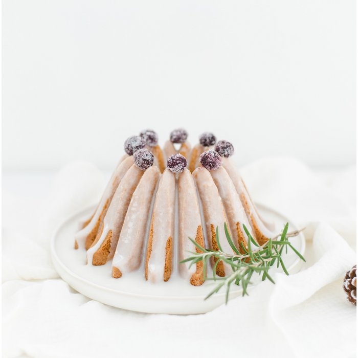 Backmischung Winterkuchen mit Haselnüssen und Zimt