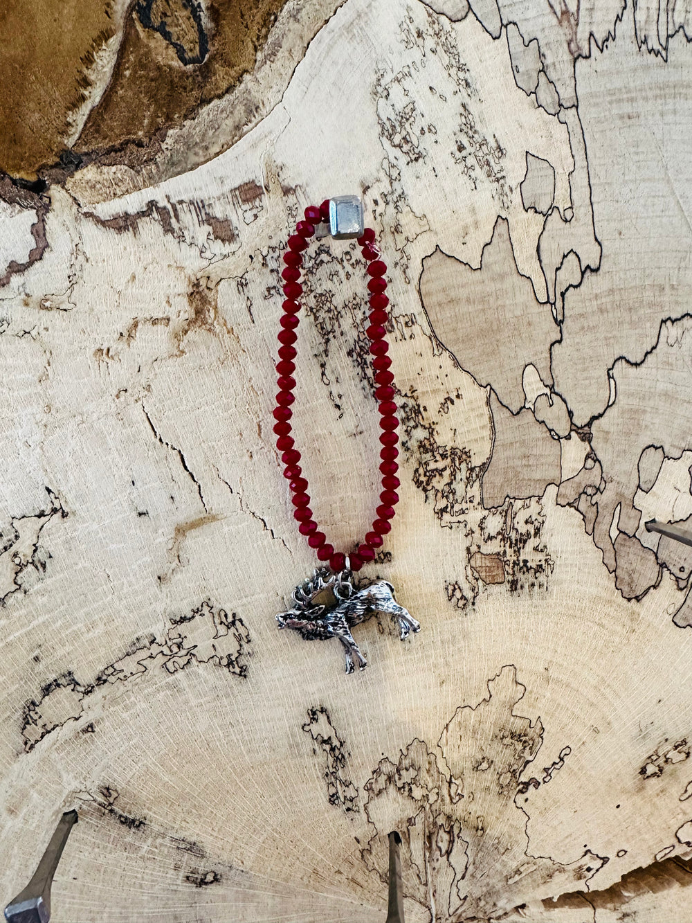 Perlenarmband mit Hirsch, Dackel oder Rehbock