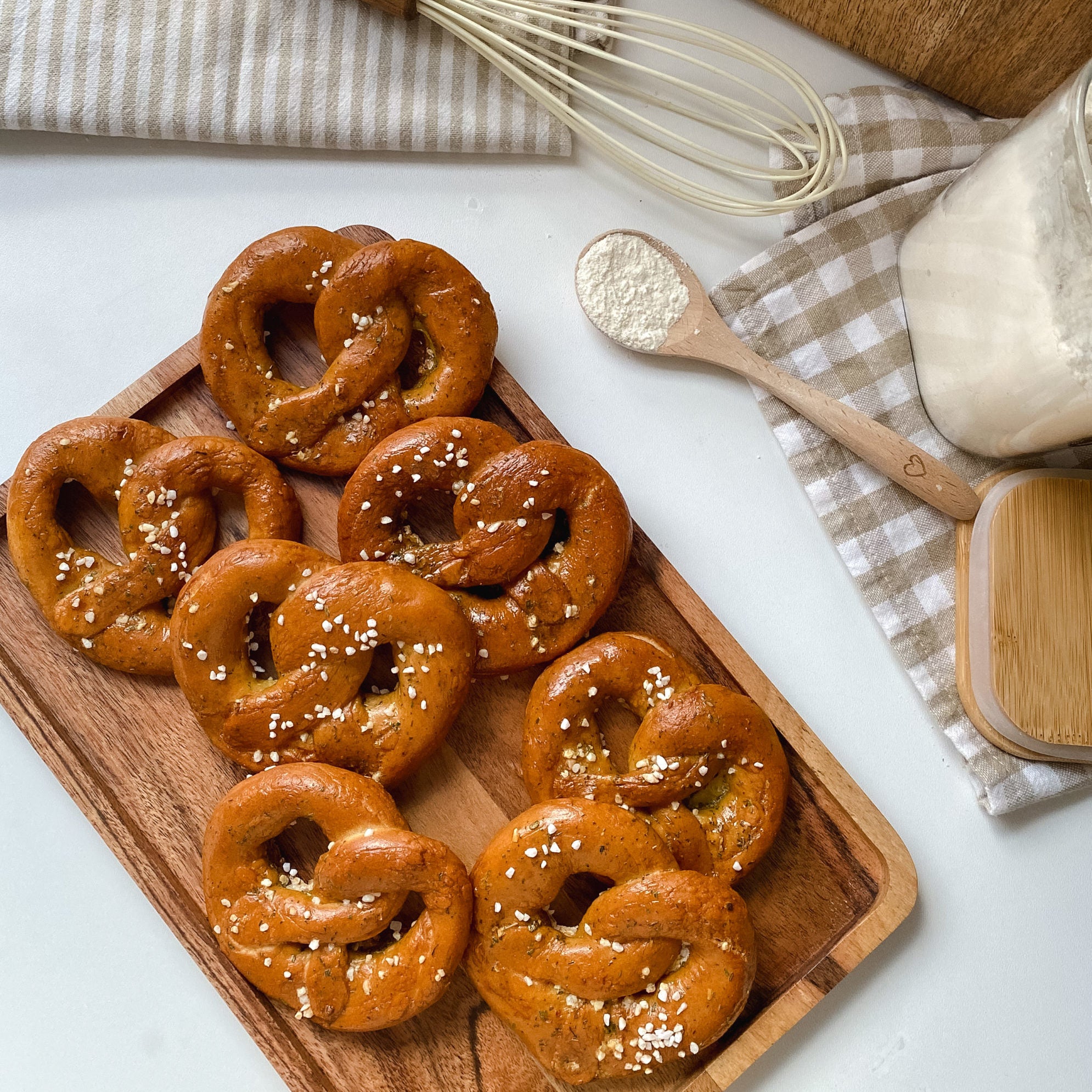 Backmischung Laugenbrezeln – Waldgeflüster - Der Store Backmischung Laugenbrezeln – Waldgeflüster - Der Store