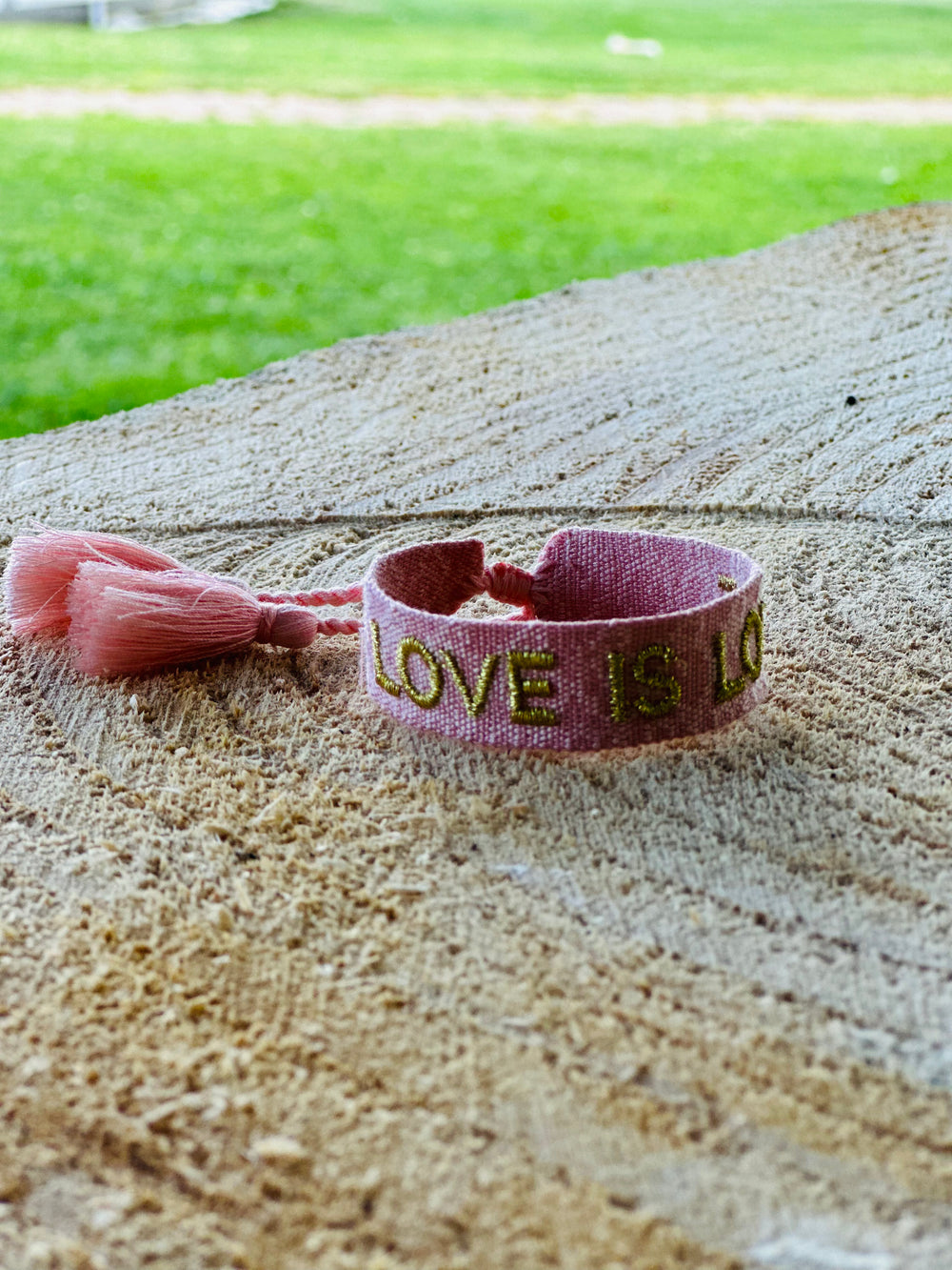 Statement Armband -Love is Love-